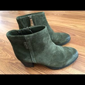 Rockport CobHill Collection booties